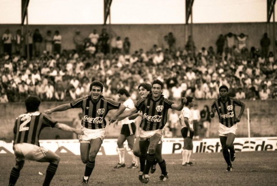 Atletiba de 1989: deu Atlético no finado Pinheirão | João Bruschz/ Gazeta do Povo