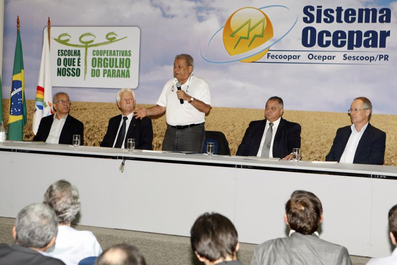 Paulinelli levanta demandas das cooperativas do Paraná para sustentabilidade do milho. | Foto: Henry Milla©o/gazeta Do Povo