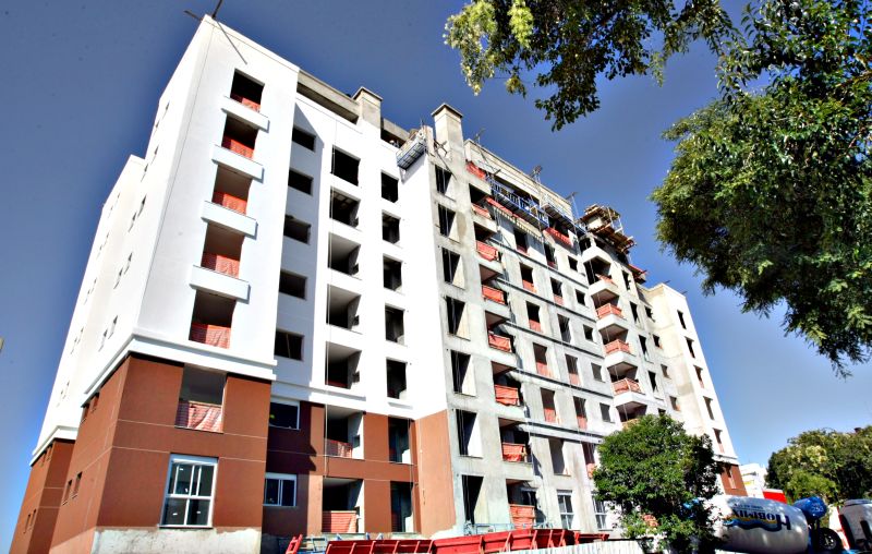 Empreendimento da construtora Rossi, em Curitiba, que está sendo vendido no outlet: empresas não querem ficar com estoque | Aniele Nascimento/ Gazeta do Povo