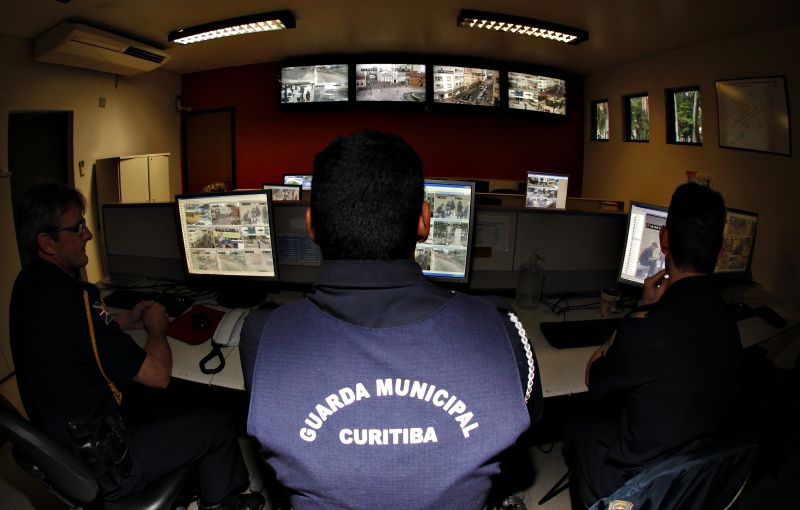 Atualmente, há cerca de 200 denúncias que precisam ser checadas. Guarda Municipal vai auxiliar na verificação e fiscalização | Daniel Castellano/ Gazeta do Povo