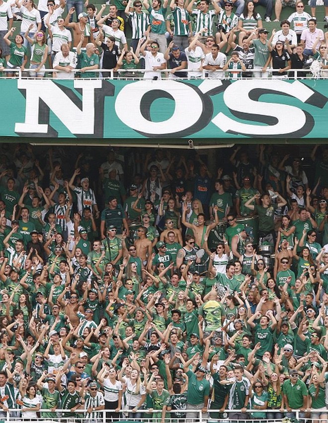 Torcida do Coritiba no Atletiba |