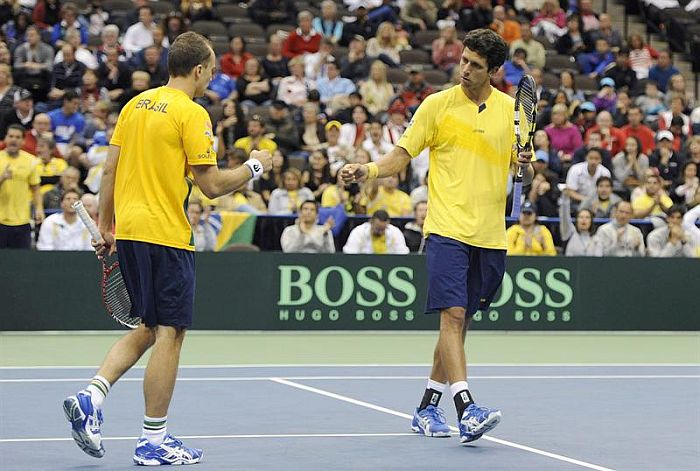 Bruno Soares e Marcelo Melo comemoram vitória contra dupla americana | EFE
