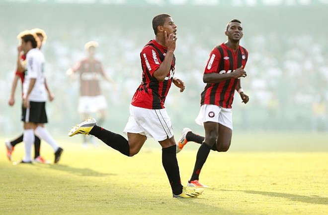 Taiberson descotou para o Atlético no clássico com o Coritiba | 