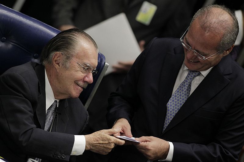 José Sarney (à esq.) conversa com Renan Calheiros | Reuters