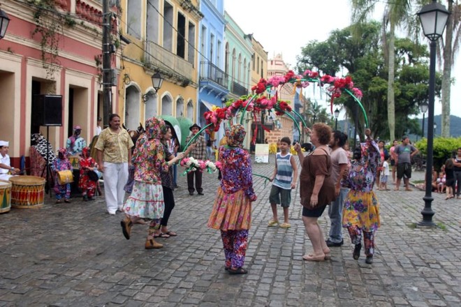Grupo Mandicuera faz tradicional apresentação do Boi de Mamão em Paranaguá |