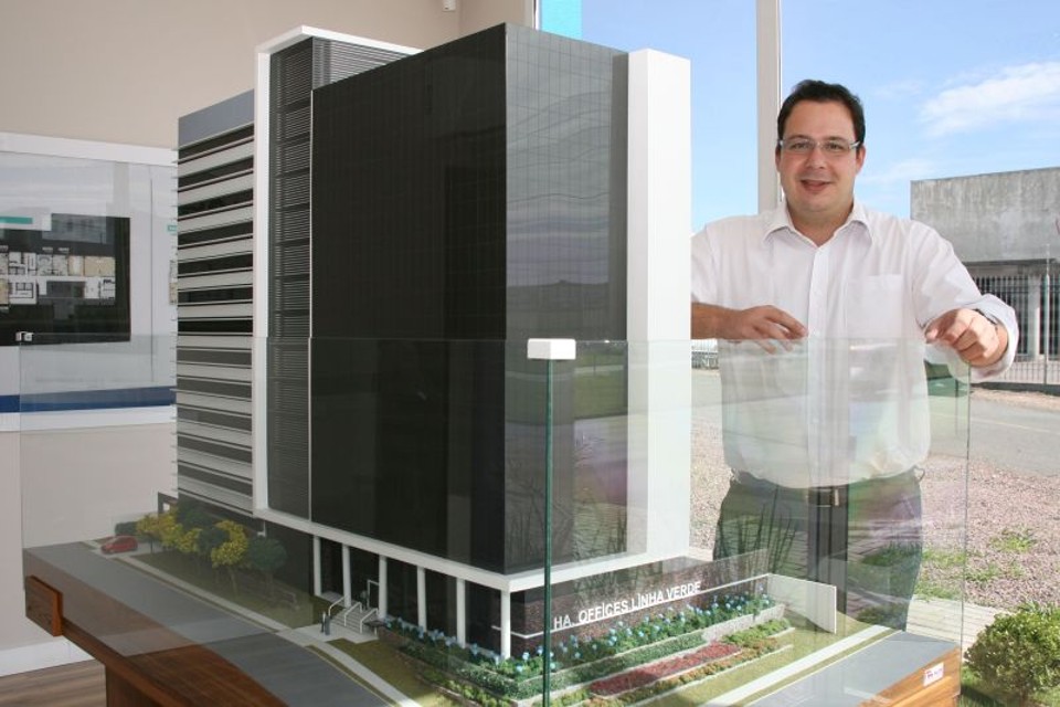 | Mauro Campos