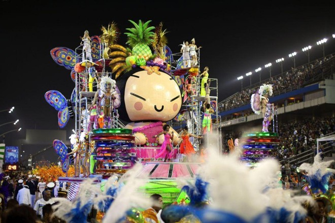 Carro alegórico da Unidos de Vila Maria, quinta escola a desfilar em São Paulo |