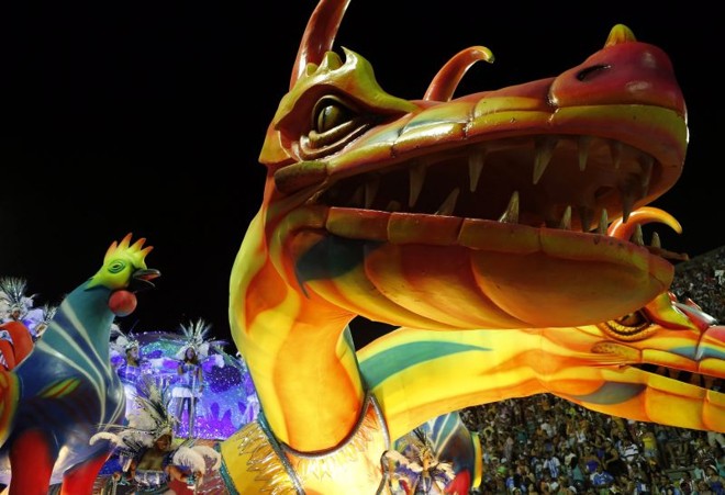 Escola levou à avenida um dos melhores sambas-enredo do ano, que tem Martinho da Vila e Arlindo Cruz entre seus compositores |