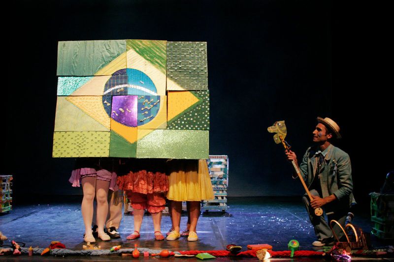 O trem da peça é uma metáfora da construção coletiva do conhecimento | Divulgação