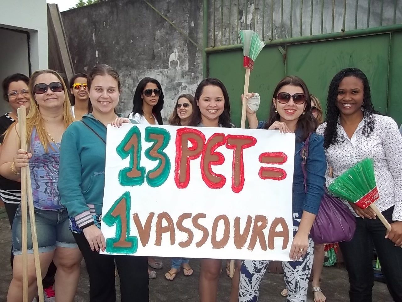 Arrecadação de garrafas pet em Vila Velha, Espírito Santo (1). | Fotos: Divulgação