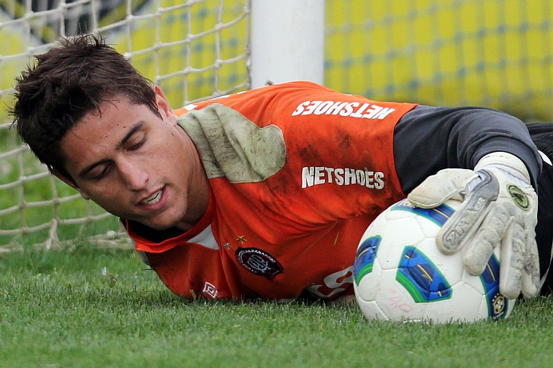 Renan Rocha jogou os 90 minutos de amistoso contra o Cluj | Walter Alves / Agência de Notícias Gazeta do Povo