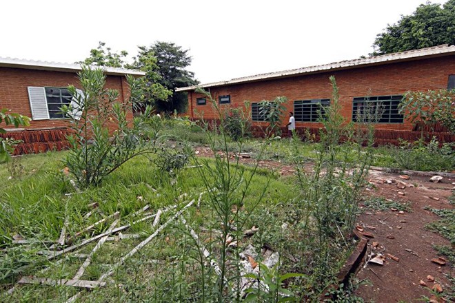 Os 15 alojamentos da Vila Olímpica, CT do Matsubara, estão sendo derrubados para que o terreno seja loteado |