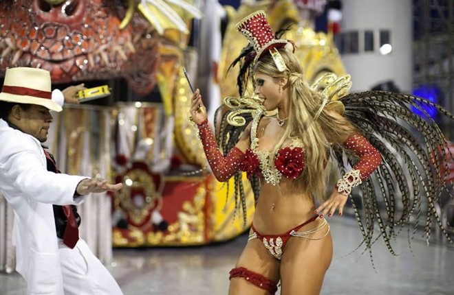 Desfile da Dragões da Real na sexta-feira |