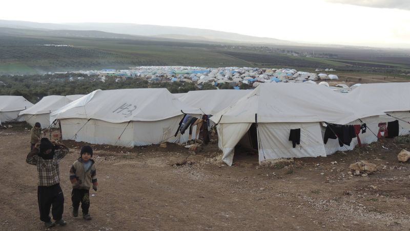Campo de refugiados sírios na fronteira do país de Bashar Assad com a Turquia, perto da região de Idlib | Muhammad Najdet/Reuters