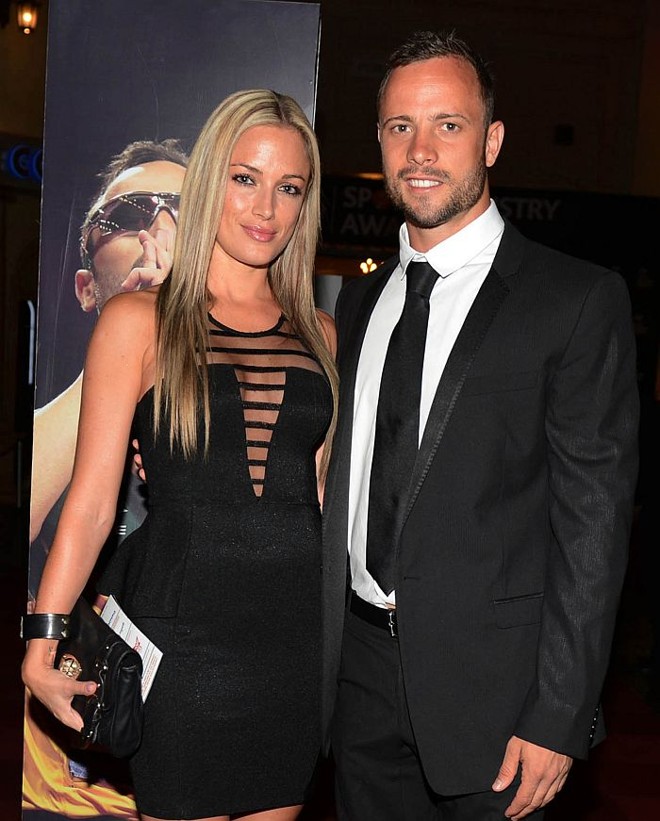 Reeva Steenkamp e Oscar Pistorius: atleta é suspeita de ter matado a namorada |