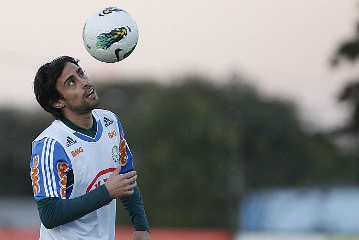 Valdivia deve entrar no segundo tempo da partida contra o Libertad | Jonathan Campos / Gazeta do Povo