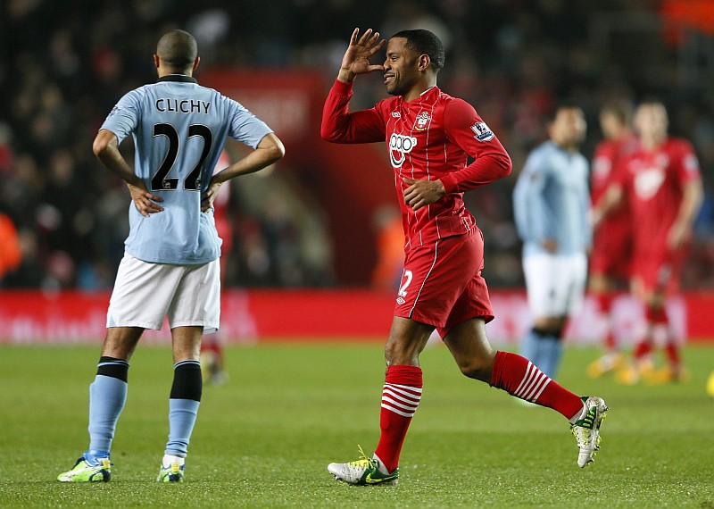 Jason Puncheon comemora seu gol contra o Manchester City | Stefan Wermuth / Reuters