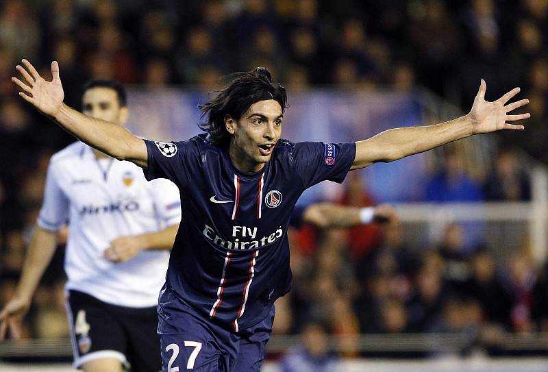 Argentino Lavezzi comemora seu gol na vitória do PSG sobre o Valencia | Heino Kalis / Reuters