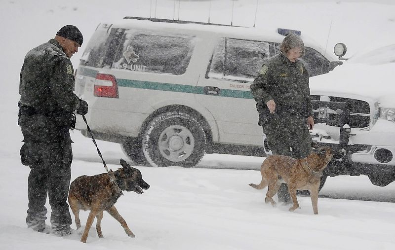 Forças de segurança montaram uma grande operação para tentar capturar Christopher Dorner próximo a um resort em Big Bear Lake, na Califórnia | REUTERS/Gene Blevins