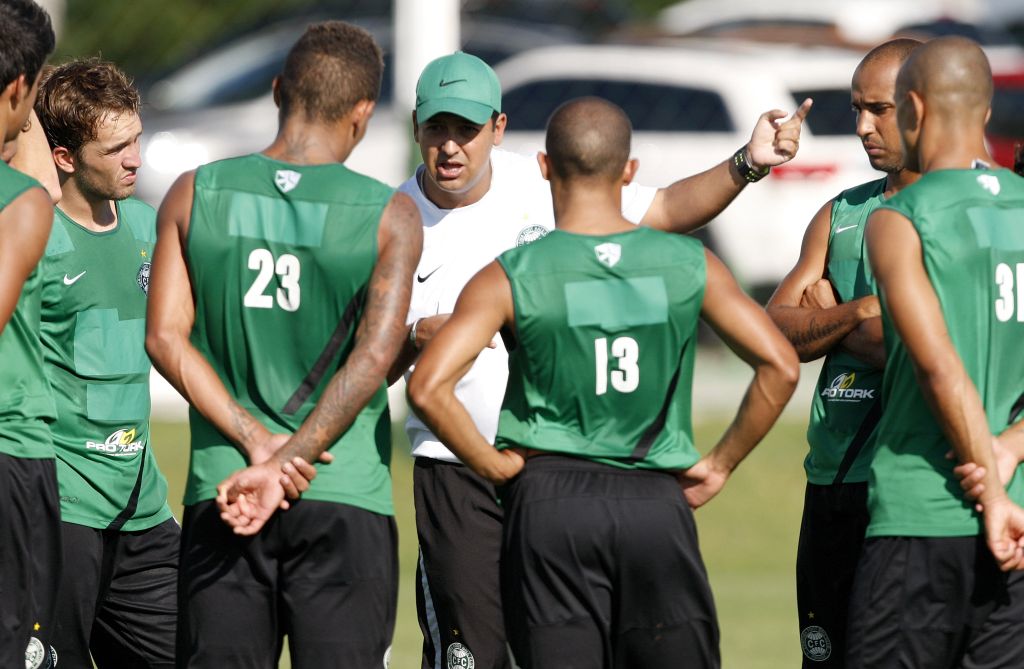 Marquinhos pode escalar ataque com Julio César, Deivid e Rafinha no Atletiba | Hugo Harada/Gazeta do Povo