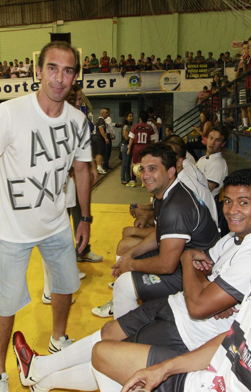 Sem jogar em 2013, Paulo Baier foi técnico de futsal ontem | Marcelo Elias/Gazeta do Povo