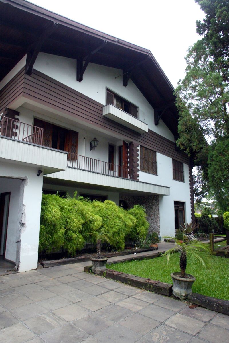 Mansão cassino funcionava em imóvel de 2 mil metros quadrados, em Curitiba | Anderson Tozato / Tribuna do Paraná