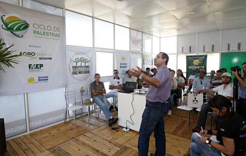 Primeiro Ciclo de Palestras reuniu mais de 100 pessoas no Show Rural. Evento é realizado em parceria com Ocepar e a Faep | Christian Rizzi/gazeta Do Povo