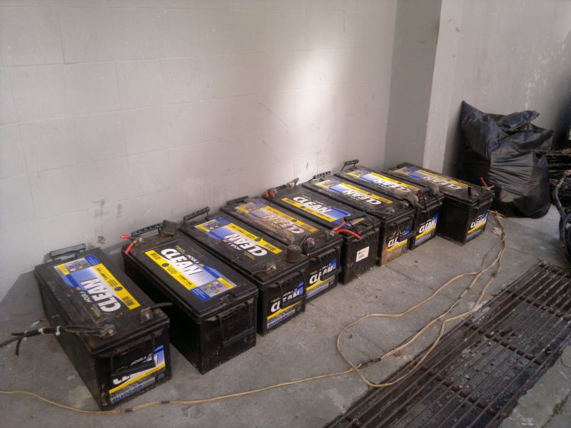 Em operação realizada nesta quarta-feira (27), polícia recupera vinte toneladas de cobre e sete baterias de torres de transmissão | Angieli Maros