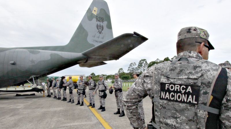 As tropas se dirigiram a Florianópolis em aviões da Força Aérea Brasileira (FAB) | James Tavares/ Secom