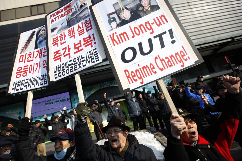 Manifestantes protestam contra a Coreia do Norte na Coreia do Sul | REUTERS/Kim Hong-Ji
