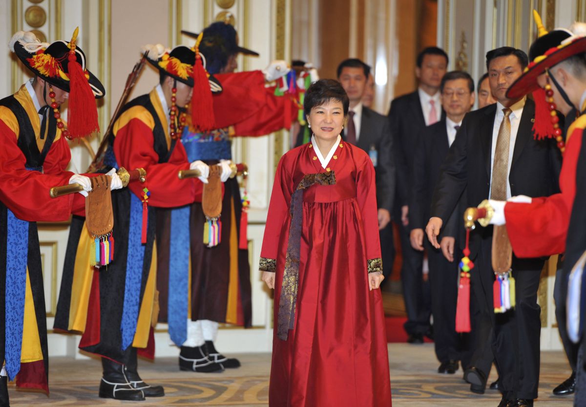 Em seu discurso, a nova presidente qualificou o recente teste nuclear da Coreia do Norte como "um desafio à sobrevivência do povo coreano" | Reuters/Kim Jae-hwan/Compartilhamento