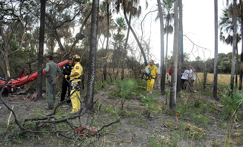 Local onde caiu o helicóptero que transportava o ex-general paraguaio Lino Oviedo | REUTERS/Roque Gonzalez/ABC Color