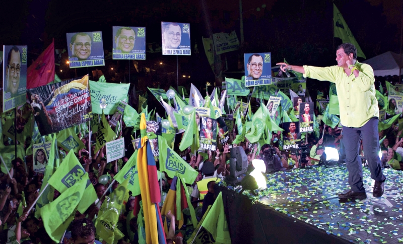 O presidente Rafael Correa durante comício em Guayaquil | Gary Granja/Reuters