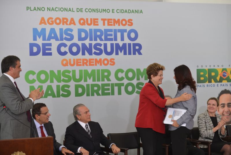 A presidenta Dilma Rousseff disse nesta sexta (15), após o lançamento do Plano Nacional de Consumo e Cidadania, que as agências reguladoras serão fortalecidas | Elza Fiúza / Agência Brasil