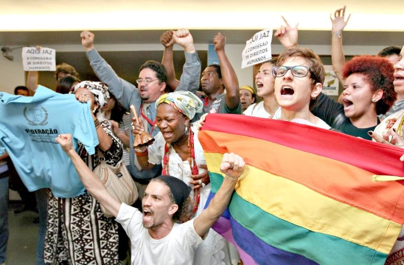 Protesto contra a eleição de Marco Feliciano: deputado é acusado de fazer declarações racistas e homofóbicas | André Borges/Folhapress