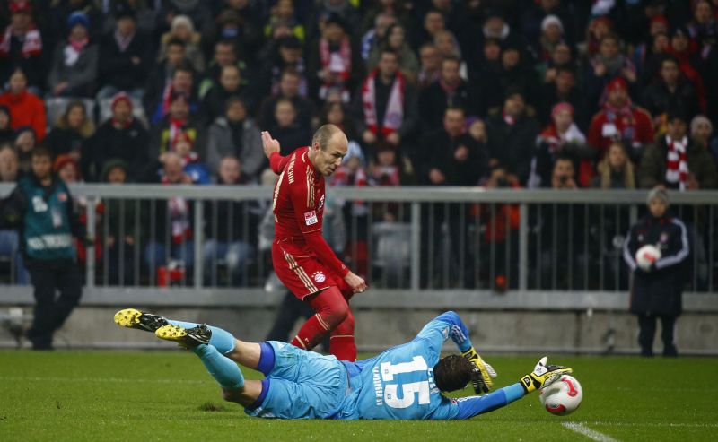 Robben marcou dois gols na goleada de 9 a 2 do Bayern sobre o Hamburgo | Reuters