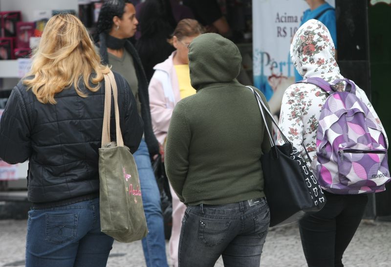Temperaturas baixas ao amanhecer devem ser registradas em Curitiba até sexta-feira (29) | Aniele Nascimento / Gazeta do Povo