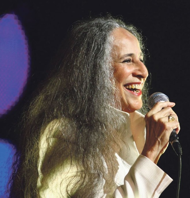 Maria BethâniaA cantora baiana retorna ao Guairão com o show Carta de Amor, no dia 27 de abril. O repertório toma como ponto de partida o mais recente álbum da artista, Oásis de Bethânia, lançado pela gravadora Biscoito Fino, mas também inclui releituras de clássicos de várias épocas, muitos gravados em outros discos da artista. Nas palavras de intérprete, o roteiro do espetáculo fala de várias formas de amor: