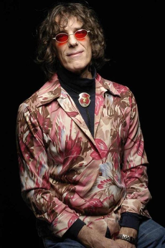 Luis Alberto Spinetta - Argentina - Um dos principais artistas da música pop Argentina. Nas palavras de Charles Gavin, 