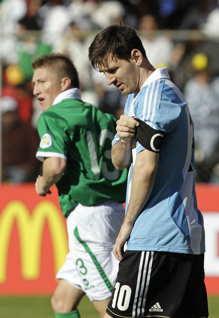 Messi sofreu para jogar na altitude de La Paz no empate entre Bolívia e Argentina | David Mercado / Reuters