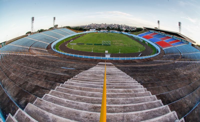 Estádio do Café, em Londrina, ganha fôlego com a decisão de domingo | Daniel Castellano/Gazeta do Povo