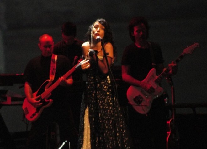 Sensual, Marisa dançou e interagiu com a plateia |