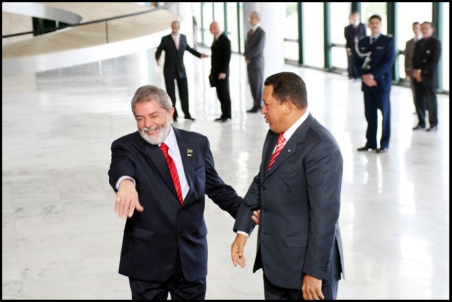 Lula com o presidente venezuelano Hugo Chávez. |