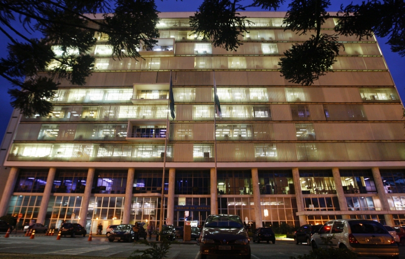 Prédio do TJ: criação de cargos só depende da sanção do governador Beto Richa | Daniel Castellano/ Gazeta do Povo