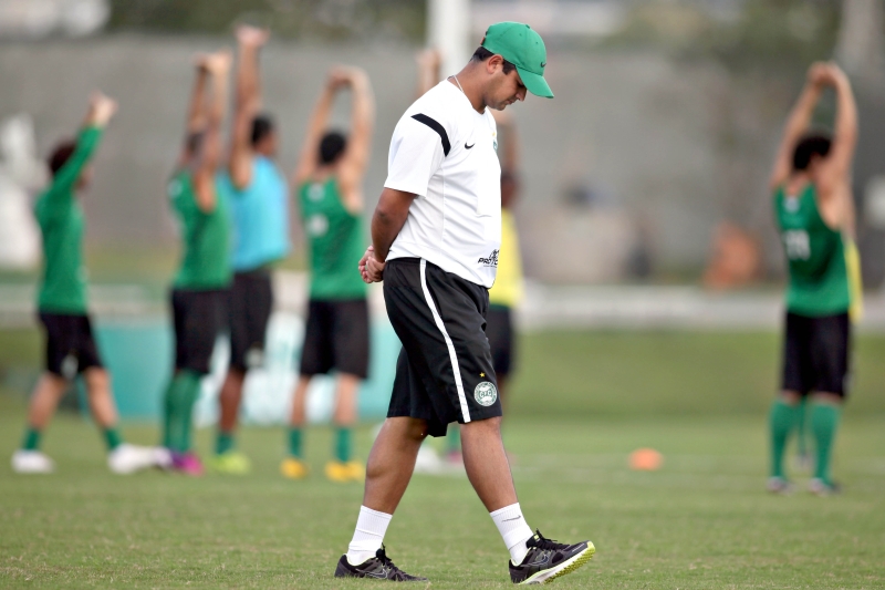 Sem os jogadores ideais, Marquinhos não usará o 4-4-2 | Allan Costa Pinto/Tribuna