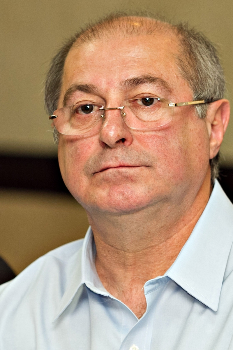 Paulo Bernardo: montagens divulgadas nas redes sociais ironizam relação do ministro com empresas de telecomunicação | Roberto Dziúra/ Gazeta do Povo