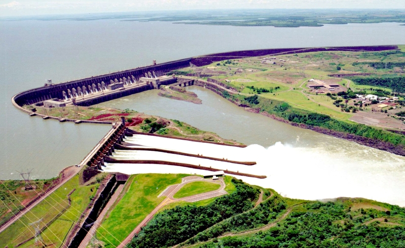 Itaipu: R$ 182 milhões foram destinados pela empresa para municípios paranaenses em 2012 | Caio Coronel/Reuters