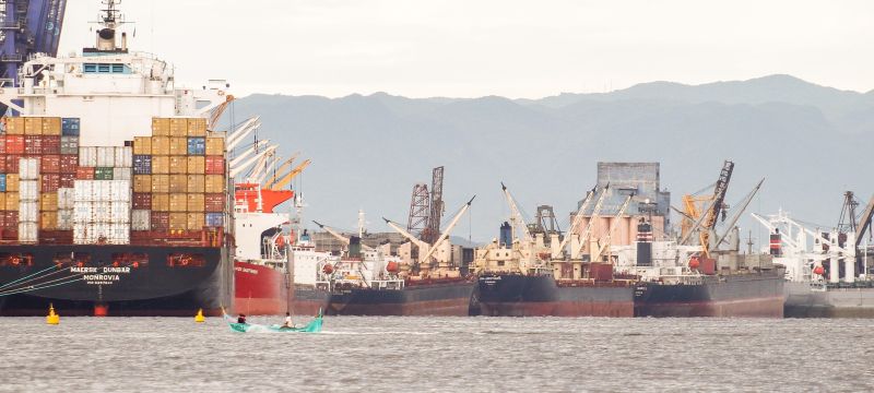 A Administração dos Portos de Paranaguá e Antonina investiu cerca de R$ 51 milhões em 2012 | Daniel Castellano/ Gazeta do Povo