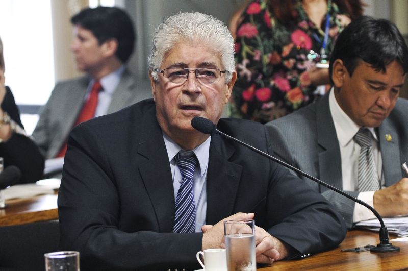 Roberto Requião: em 2006, estado não pôde tomar empréstimo por causa de pendências com a União | Geraldo Magela/ Ag. Senado
