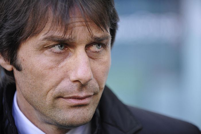 Assim como quando comandou o Siena, suspeita é de que Antonio Conte tenha participado de manipulação de resultados quando comandava o Bari | Giorgio Perottino / Reuters